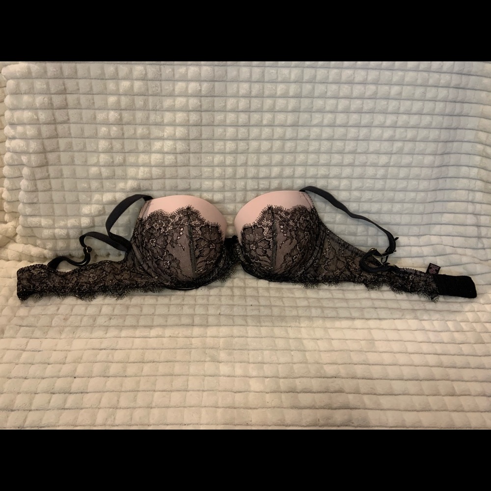 Black and Pink Unworn Victoria’s Secret Bra